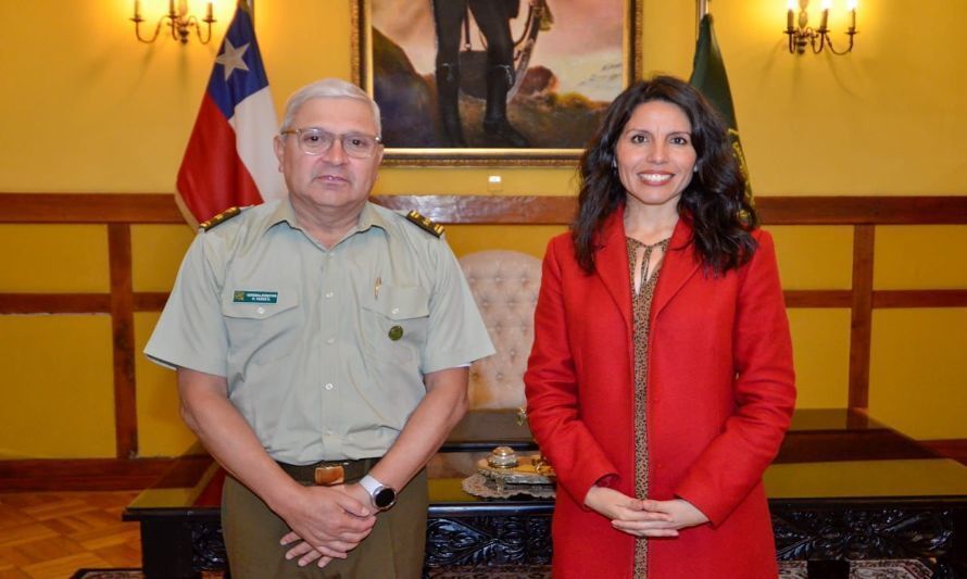 Senadora Gatica expuso necesidad de nuevos cuarteles policiales en la Región de Los Ríos
