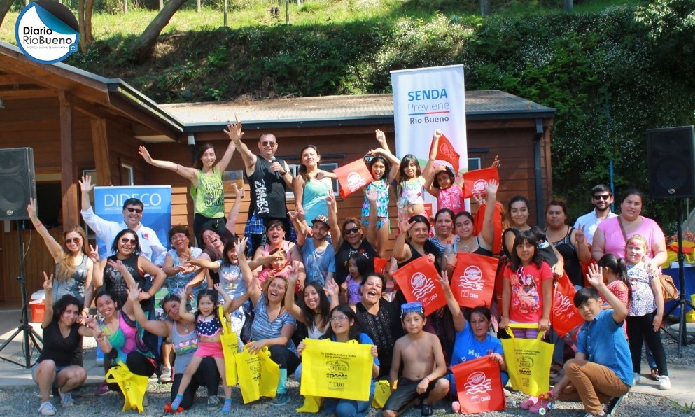 SENDA Los Ríos lanzó campaña de verano “Más conversación, menos riesgo” en Río Bueno