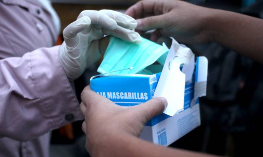 Valdivia: Contraloría denunció irregularidades en compra de mascarillas 