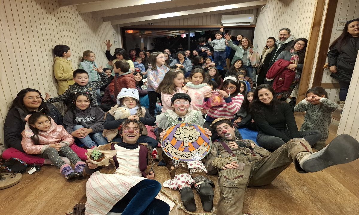 Circoliflor deslumbra en Lago Ranco con "Circo Popurrí": una experiencia mágica para toda la familia
