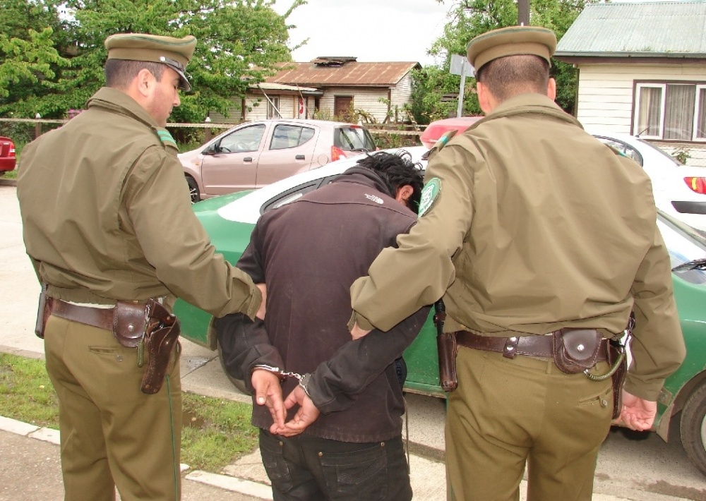 Detienen a prófugo de delito de abigeato y lo envían a la cárcel de Valdivia