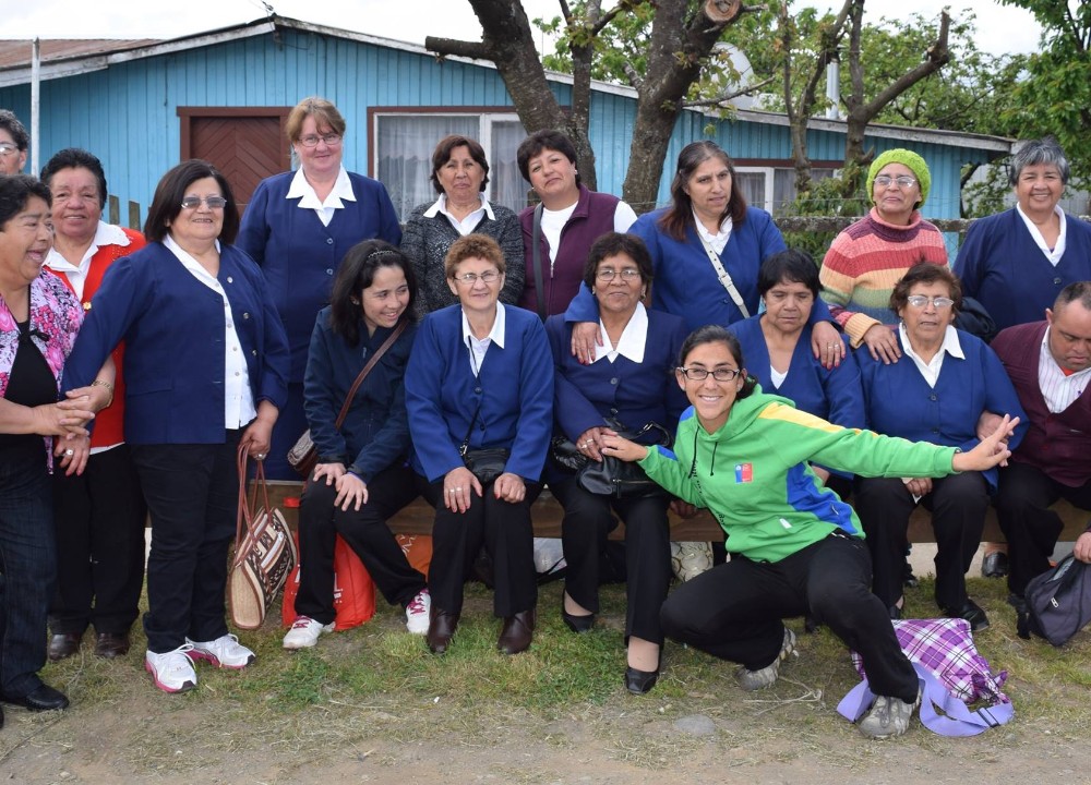 Adultos mayores "Las Camelias" de Ignao participan en encuentro regional 